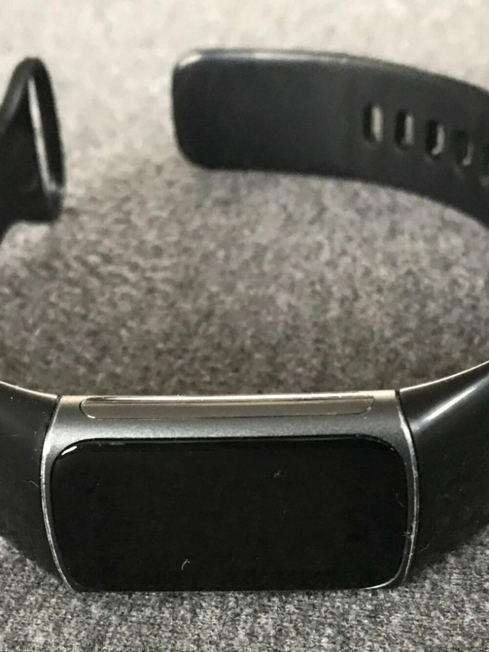 Black Fitbit Charge 6 Advanced Fitness + Health Tracker - FOR PARTS
